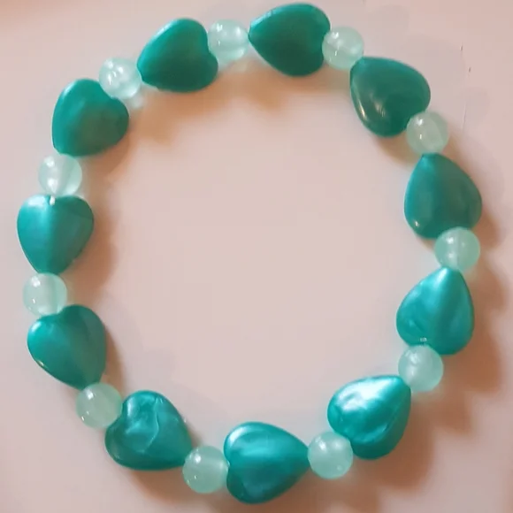 💚 "With Glowing Hearts" Bracelet - Picture 2 of 5